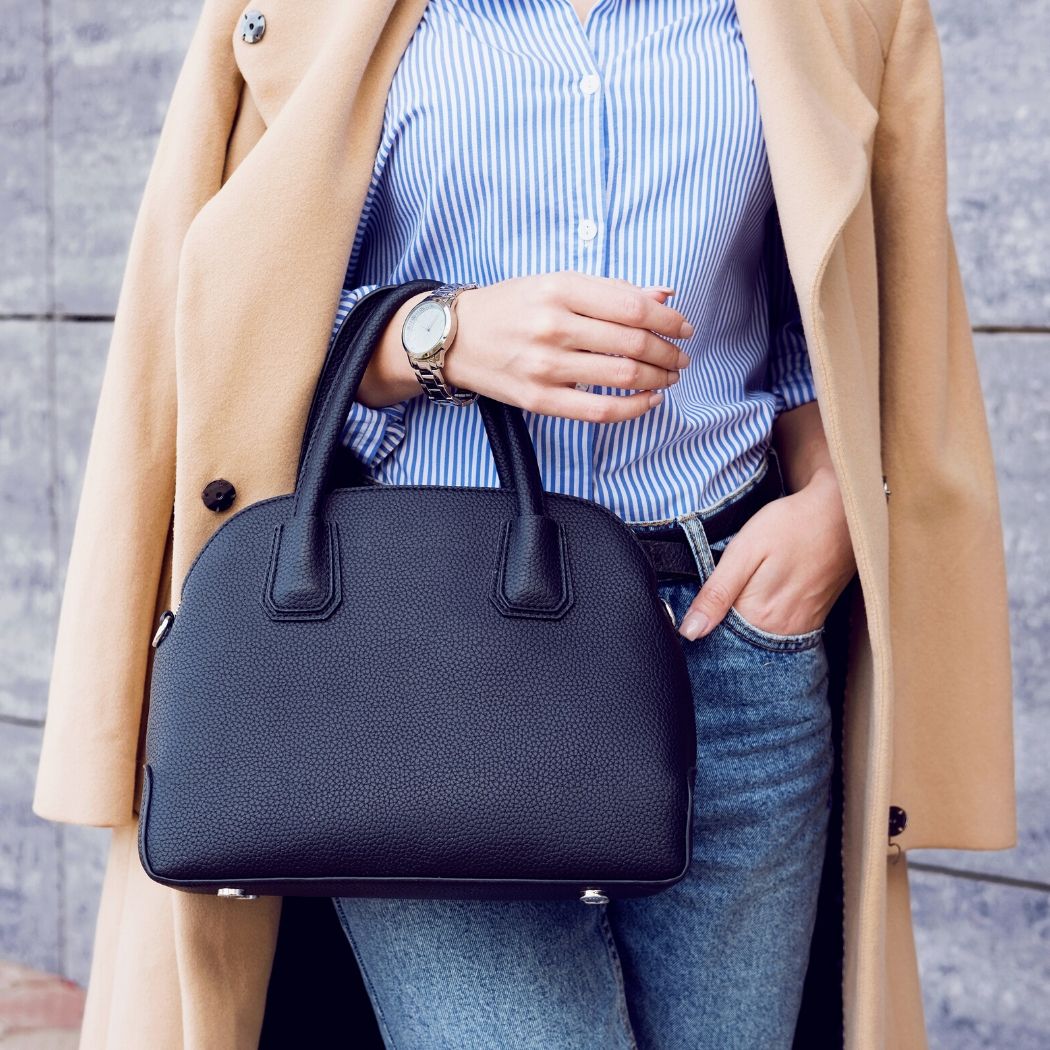 Styl casual w modzie damskiej - poznaj jego elementy i odkryj najmodniejsze casualowe stylizacje